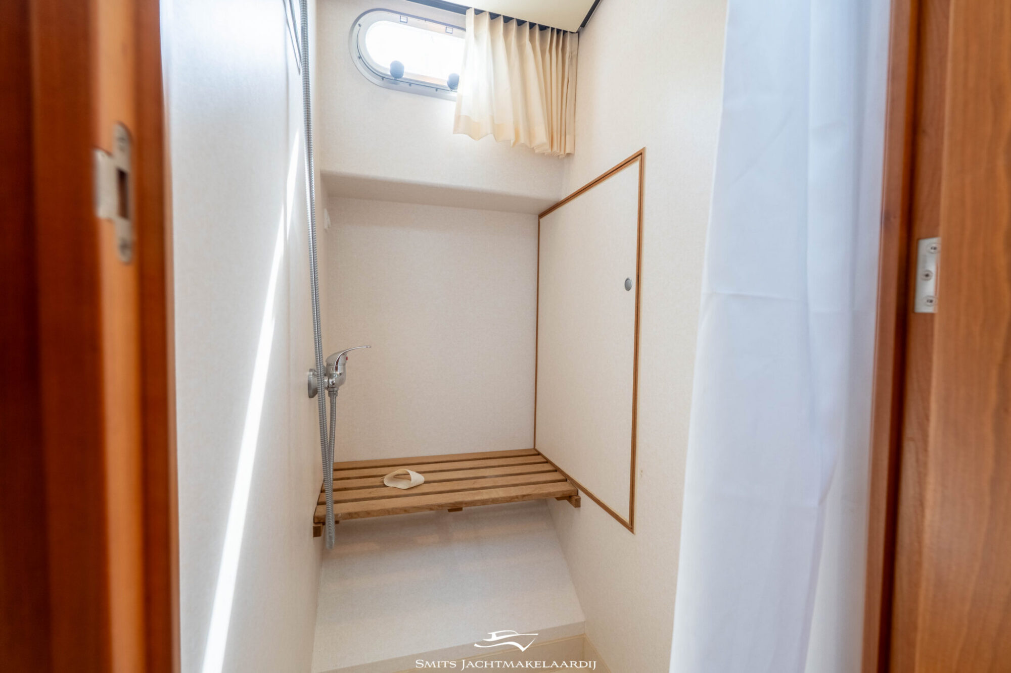 foto: 24 Linssen Linssen Grand Sturdy 43.9 AC