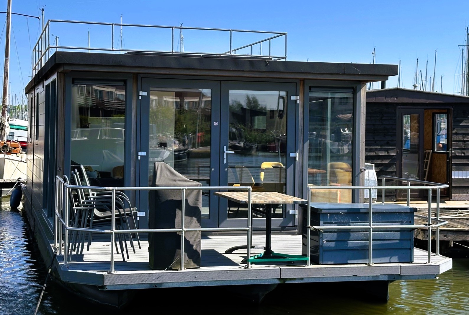 hoofdfoto: 1 Havenlodge Castalia Houseboat