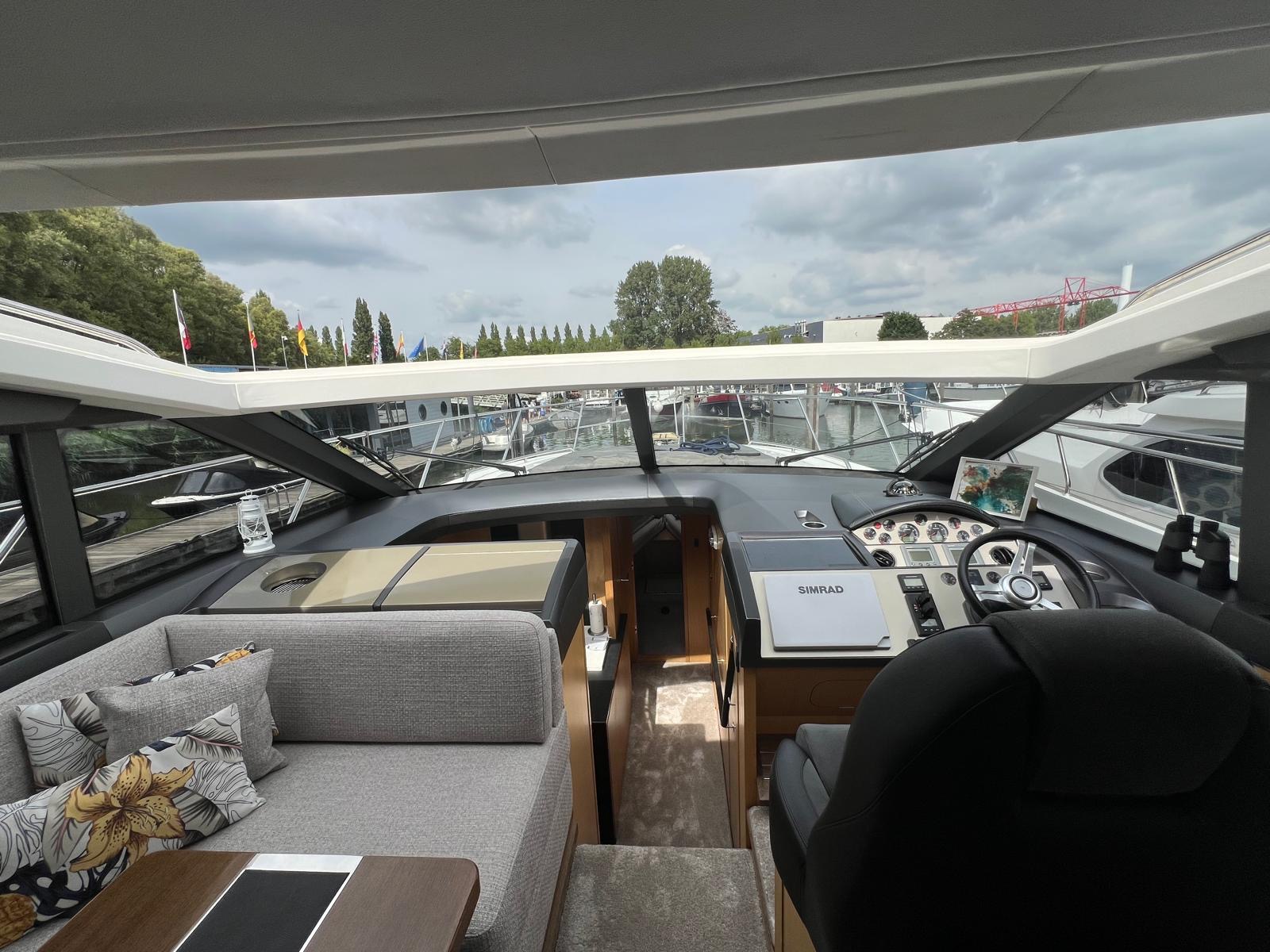 foto: 20 Princess V52
