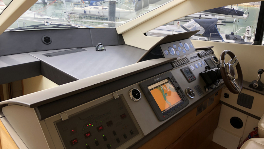 foto: 21 Fairline Phantom 48