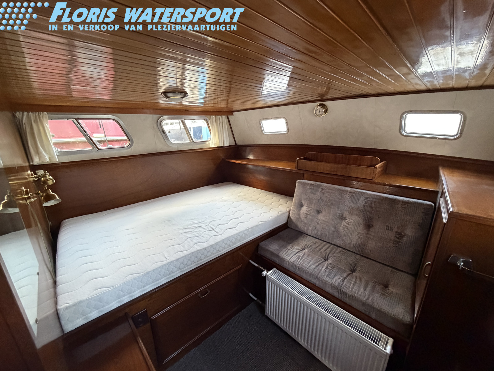 foto: 16 Blauwe Hand kruiser 1350 AK