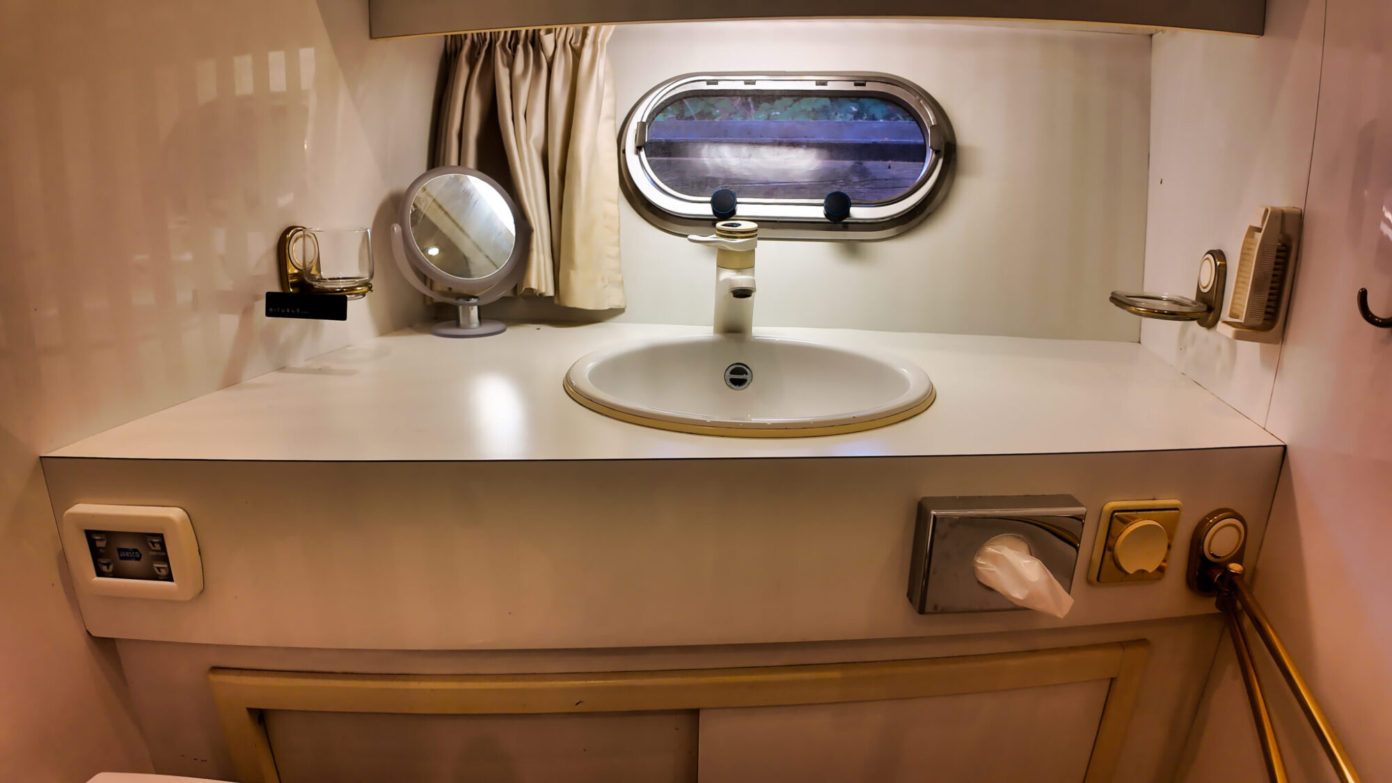 foto: 21 Neptunus Neptunus 138 / 46 Flybridge Sedan