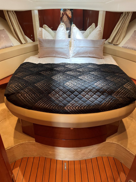 foto: 11 Prestige 42 Fly