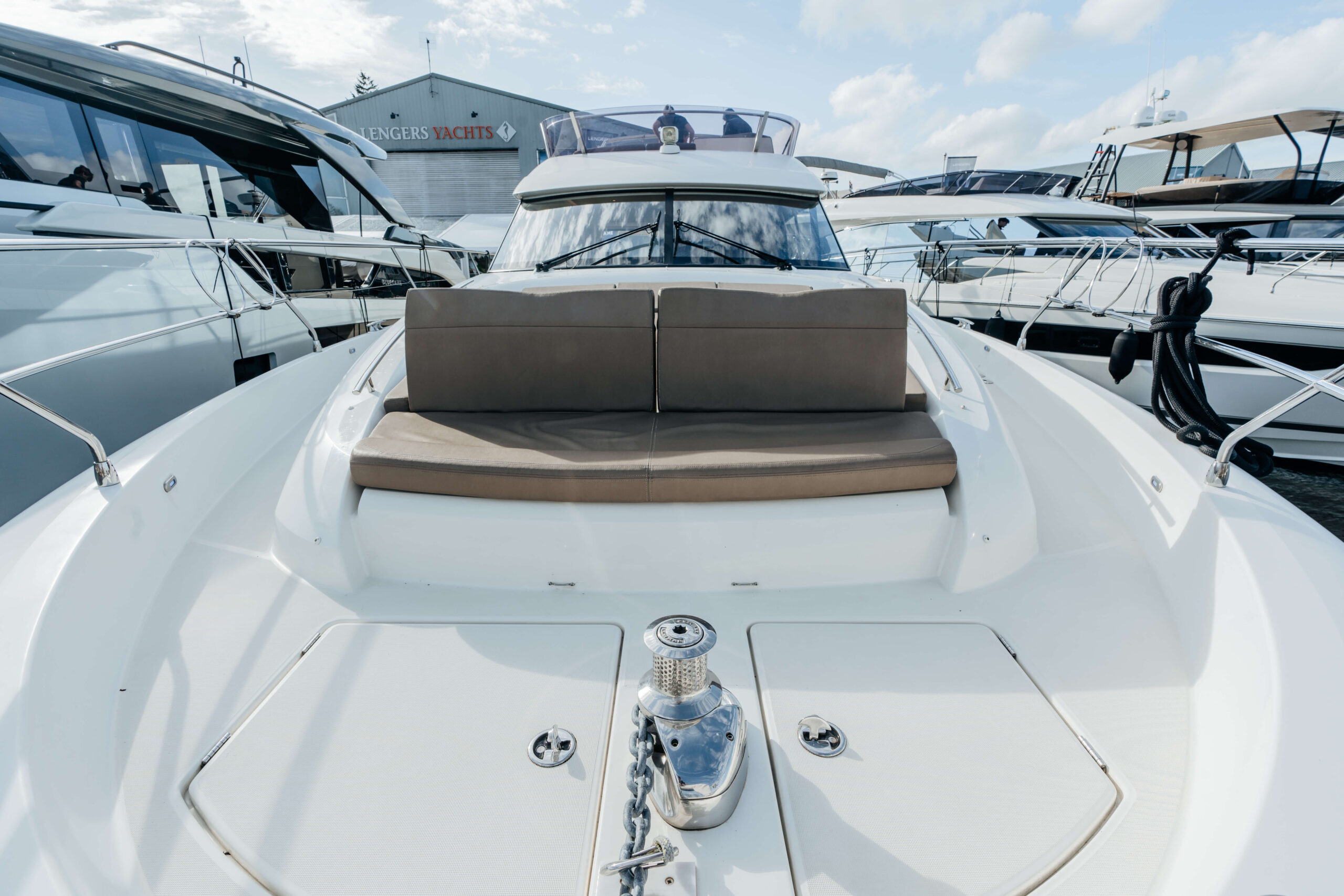 foto: 31 Prestige 550