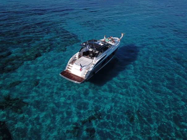 foto: 37 Princess V48