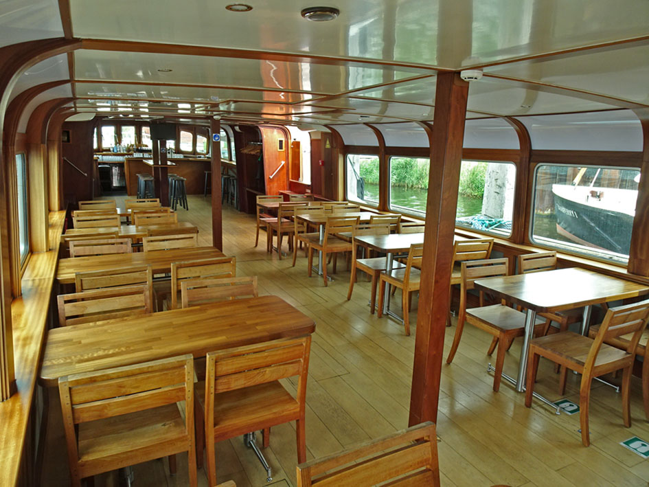 foto: 41 Dagpassagiersschip 152 pers