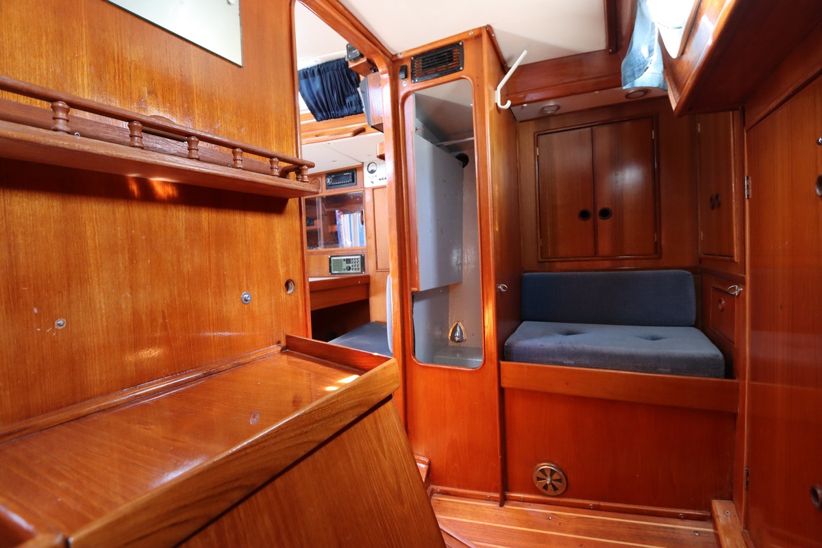 foto: 26 Holman & Pye Red Admiral 36
