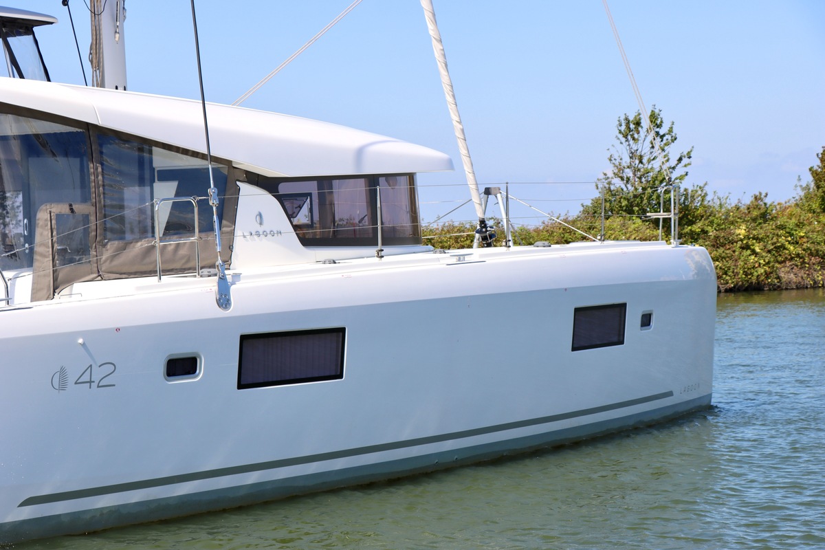 foto: 95 Lagoon 42 Full specs