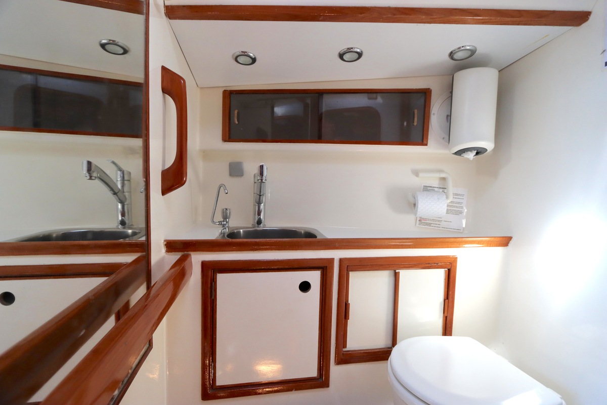 foto: 27 Holman & Pye Red Admiral 36