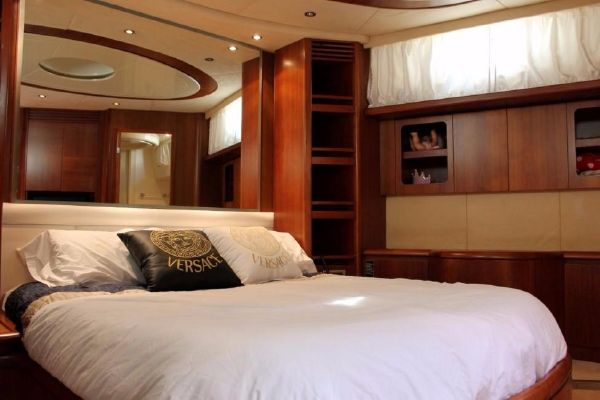 foto: 31 Azimut Solar 74