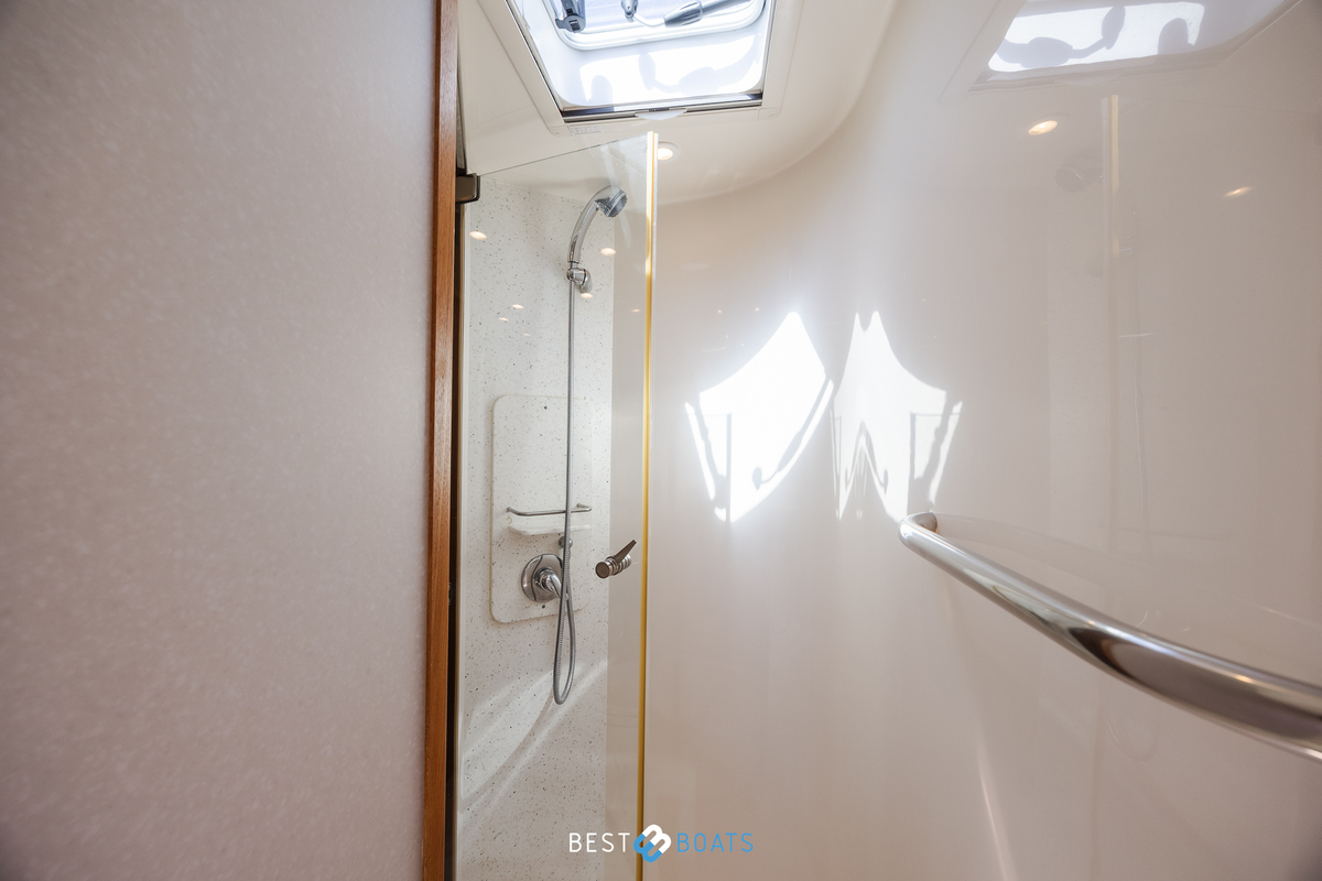 foto: 31 Tiara 4300 Sovran