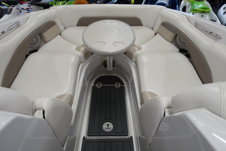 foto: 15 Crownline E6 Bowrider