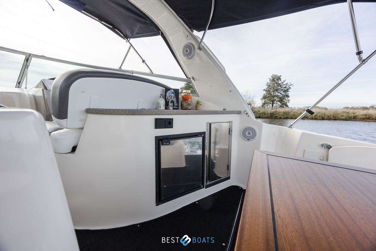 foto: 30 Rinker 342 Fiesta Vee