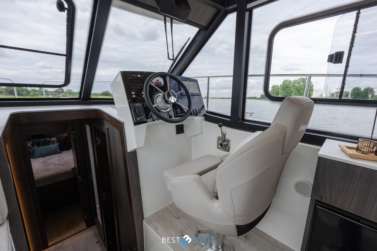 foto: 37 Cobra Yachts Futura 36 Premium Fly