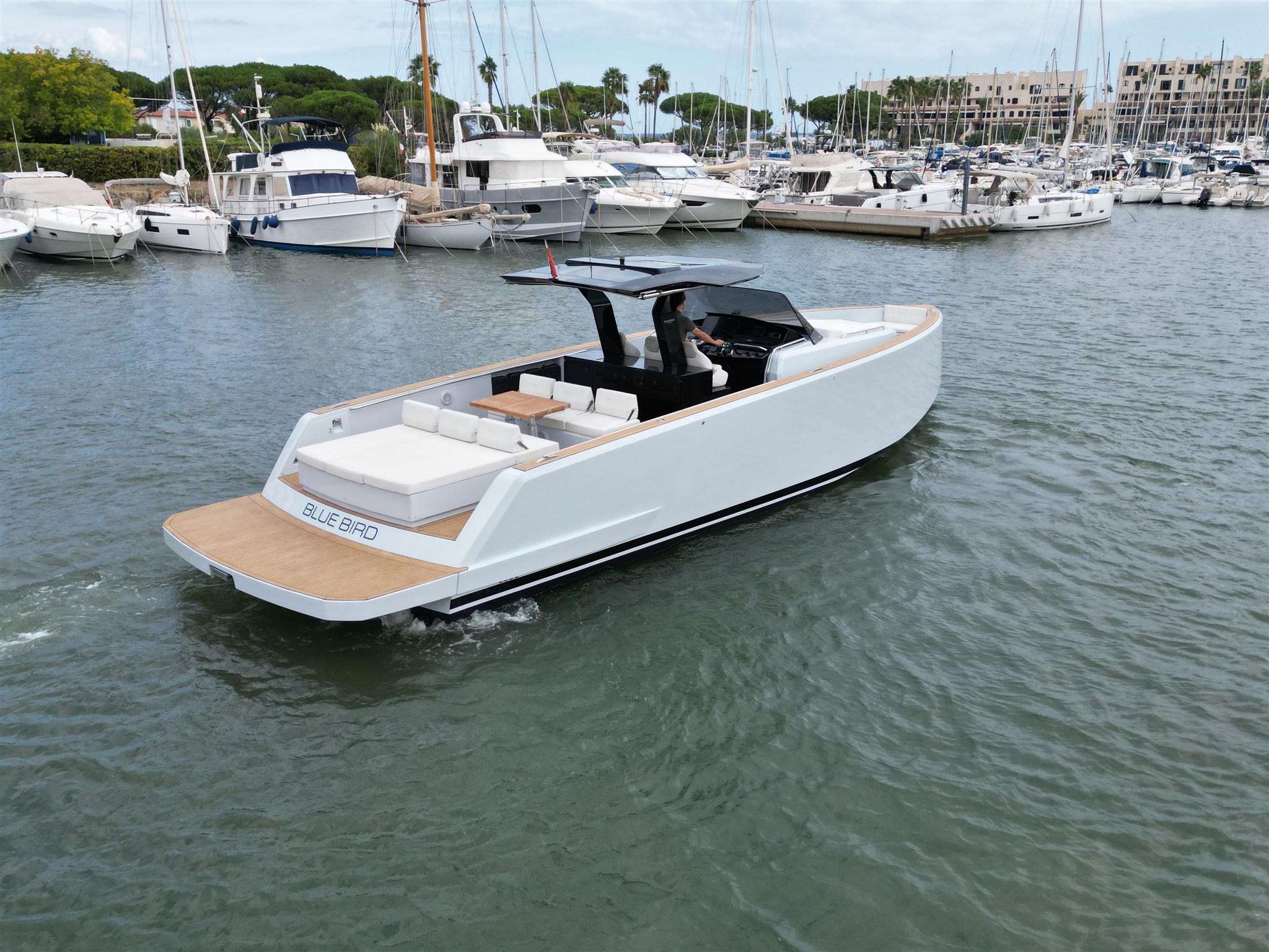 foto: 21 Pardo Yachts 43