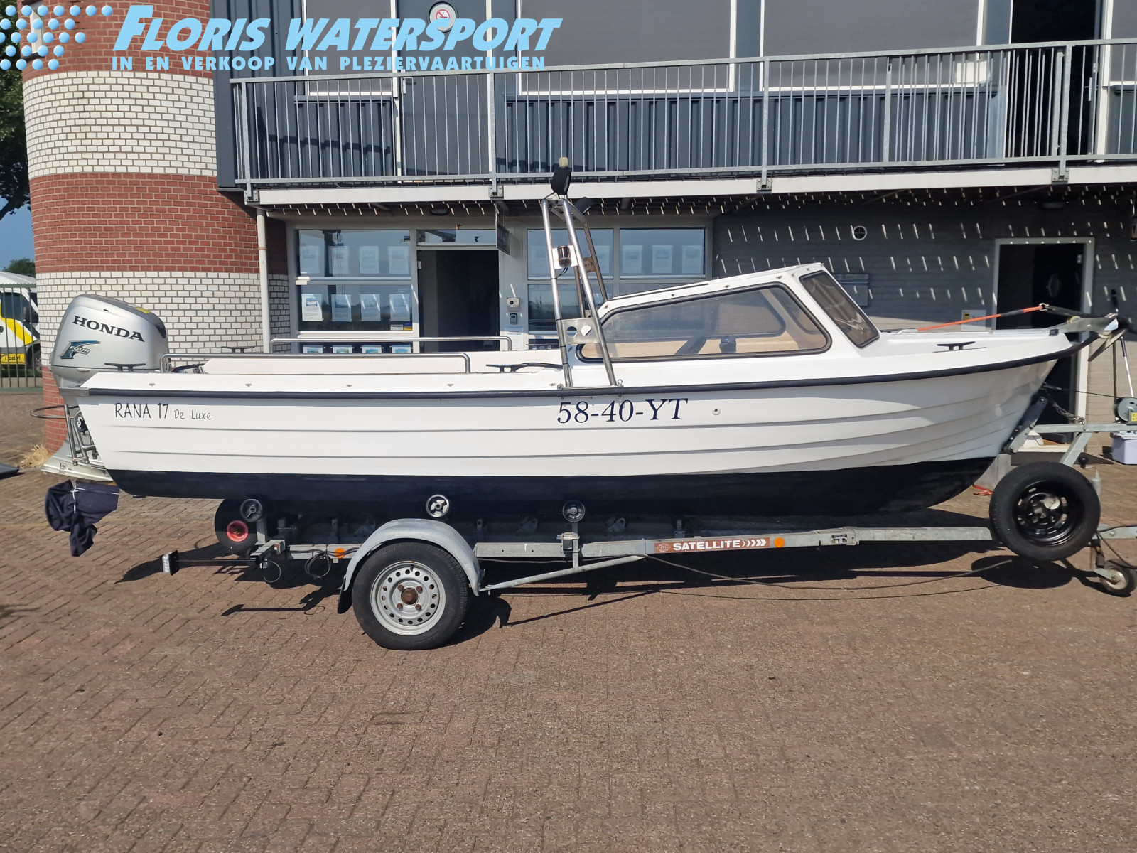 foto: 5 Rana 17 Deluxe 520