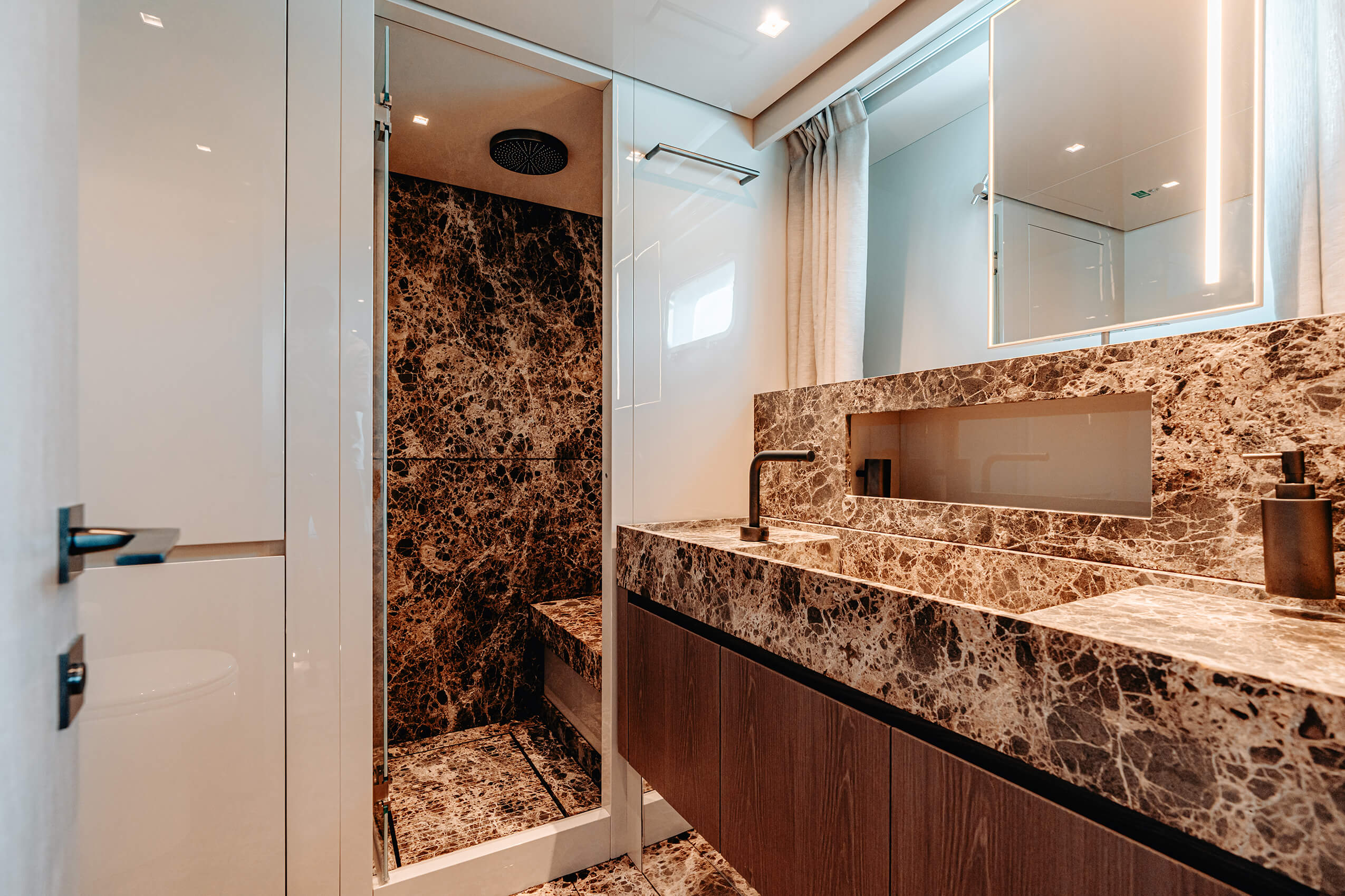 foto: 36 Sanlorenzo SL106A