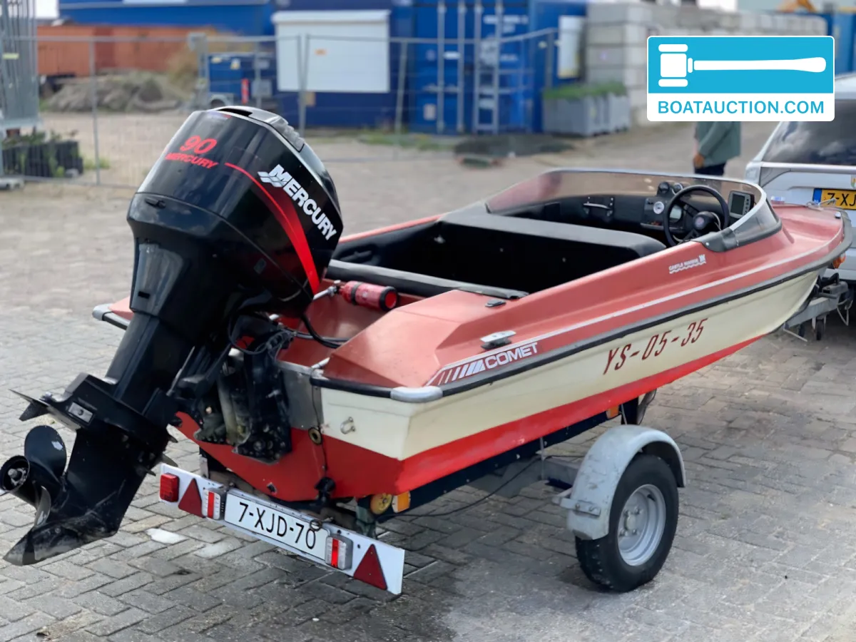 foto: 5 Castle Marine Comet 14