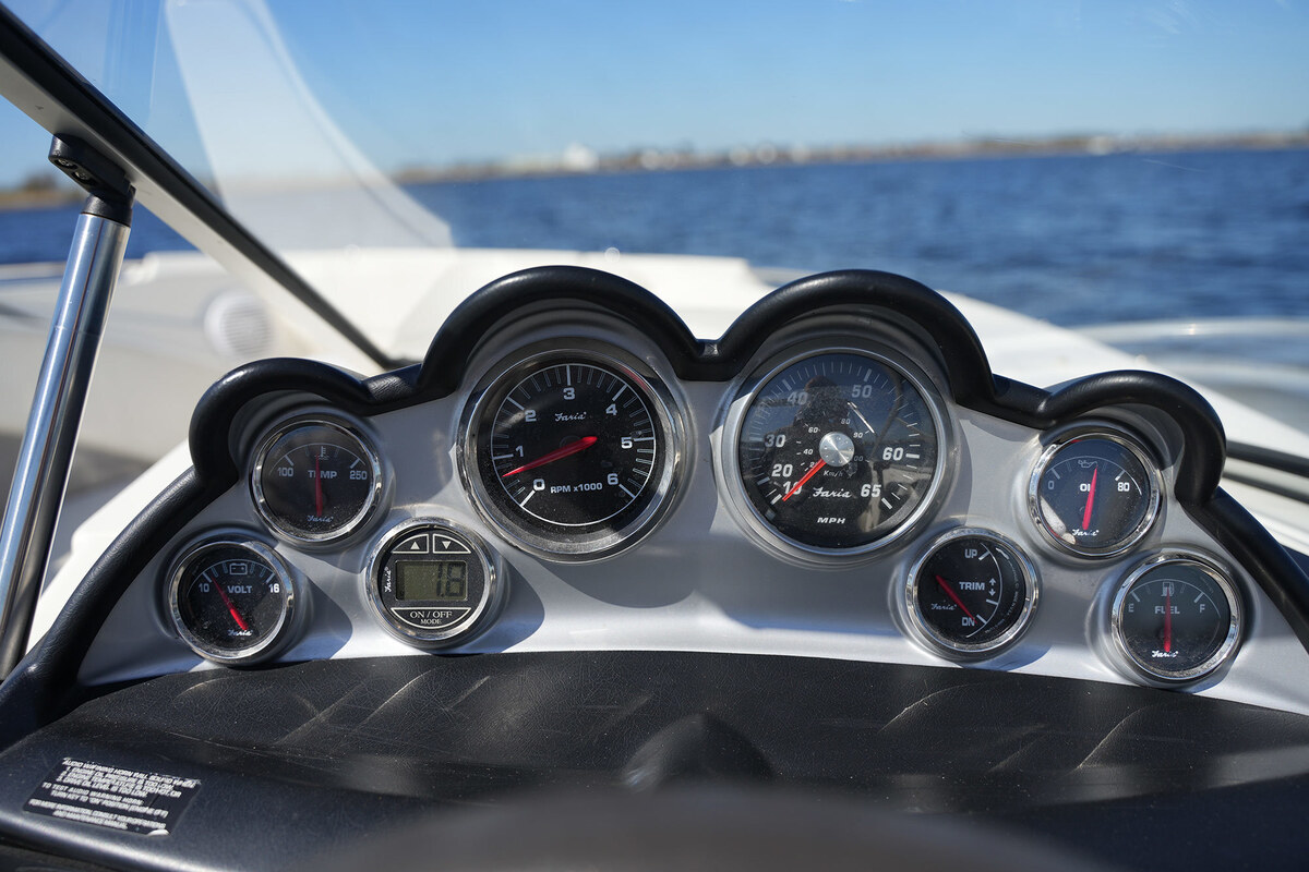 foto: 20 Bayliner 225