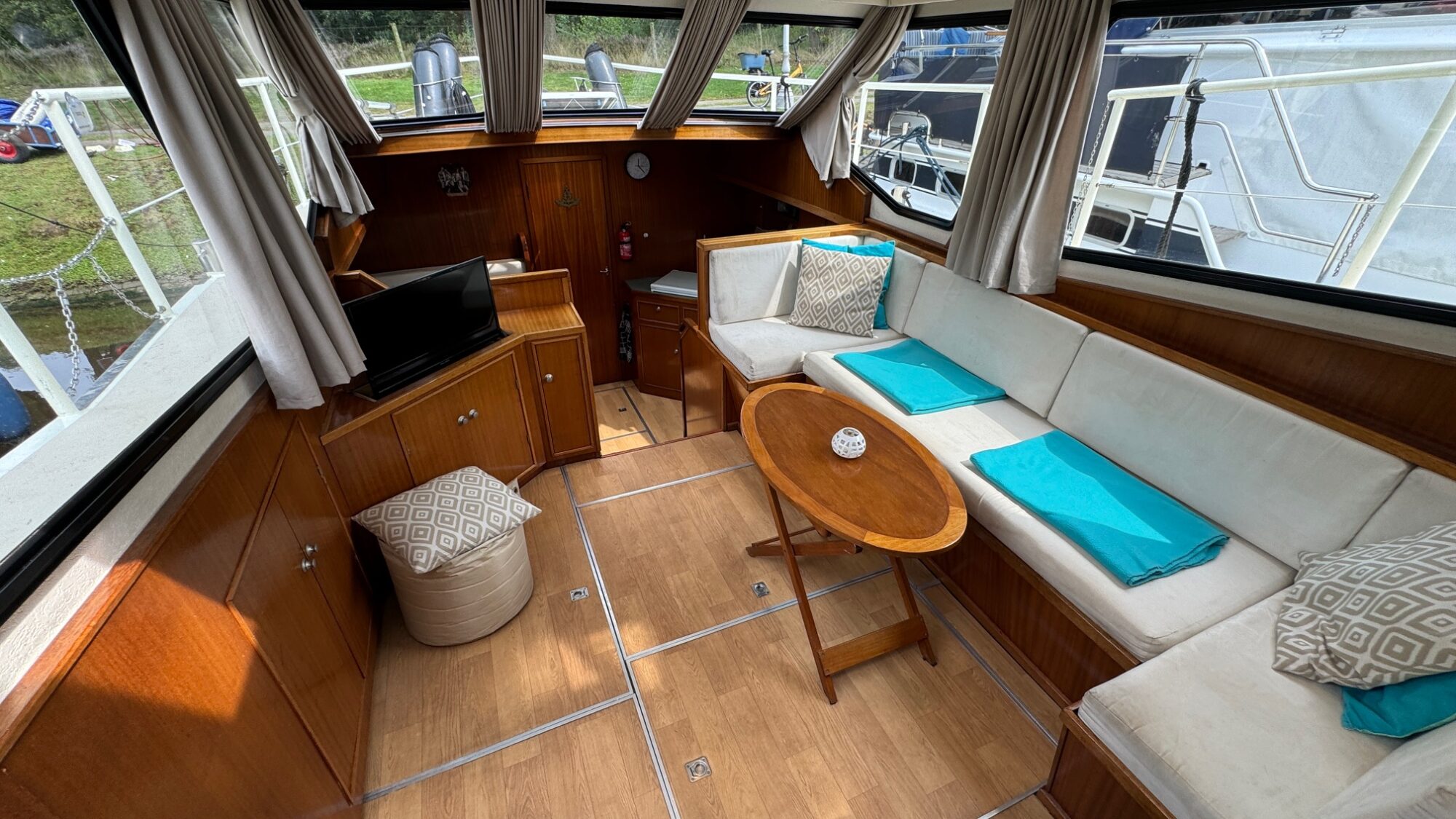 foto: 32 Hemmes Hemmes Kruiser J-Line 11.00 AK Cabrio