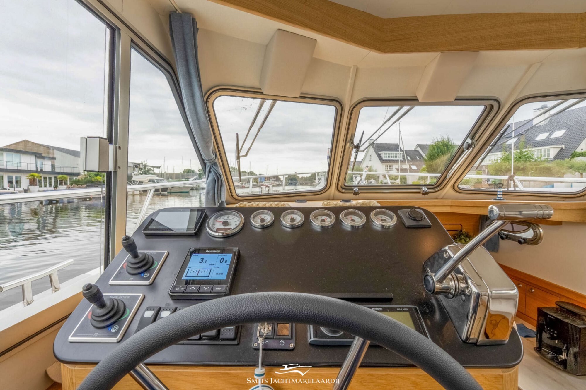 foto: 26 Vedette Vedette 33 Salon Comfort Line