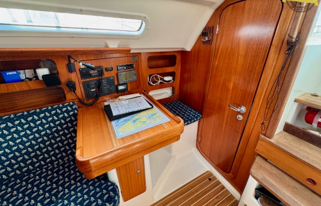 foto: 11 Dufour  30 CLASSIC 