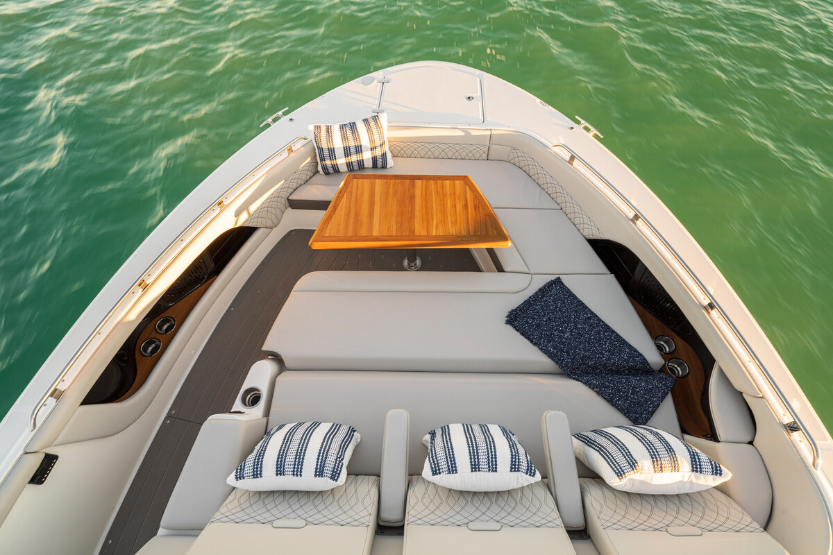 foto: 37 Sea Ray Sundancer 370