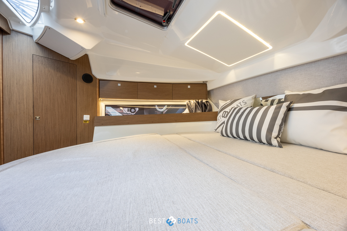 foto: 26 Jeanneau 895 MERRY FISHER