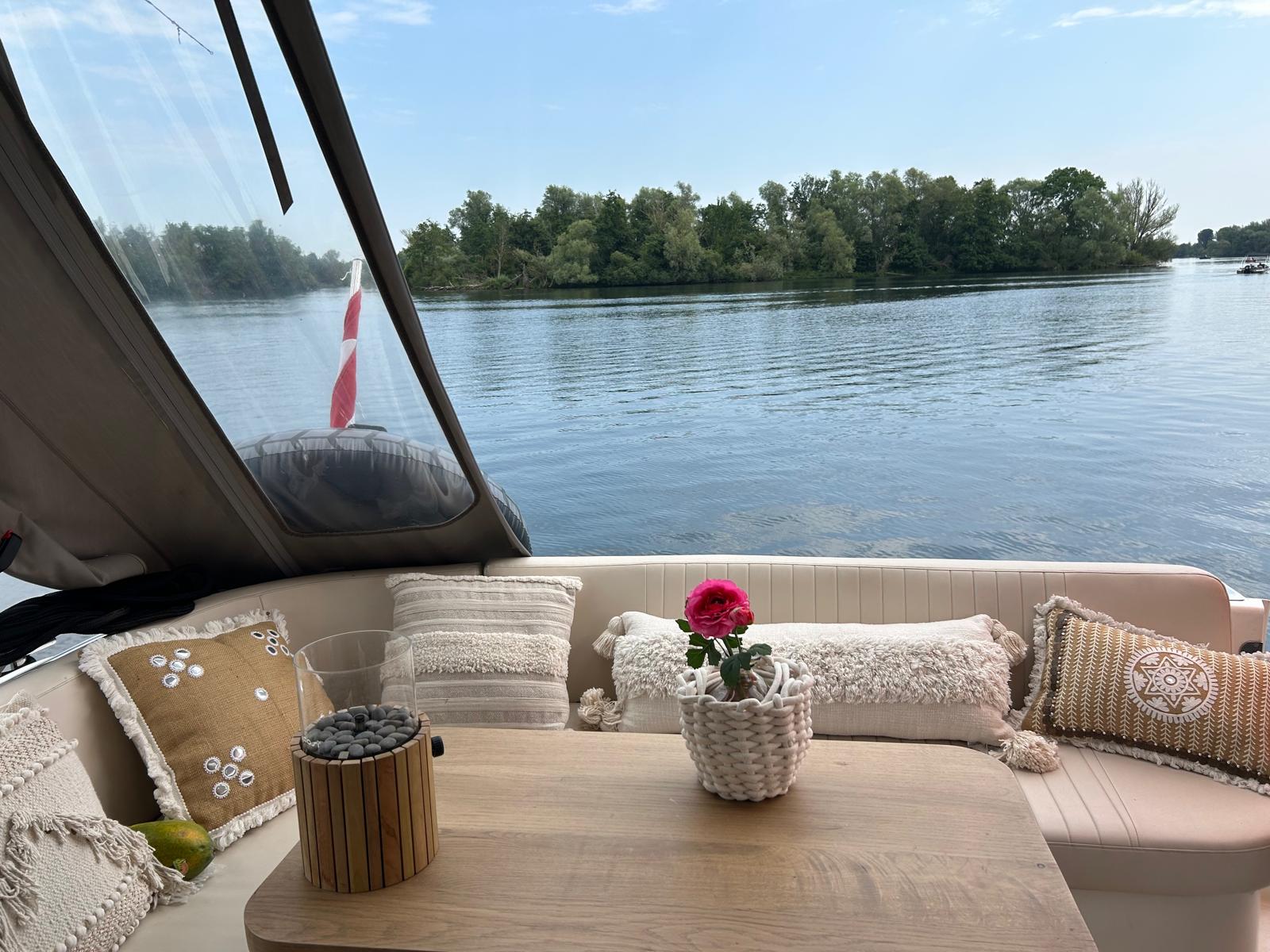 foto: 8 Princess  440 Fly