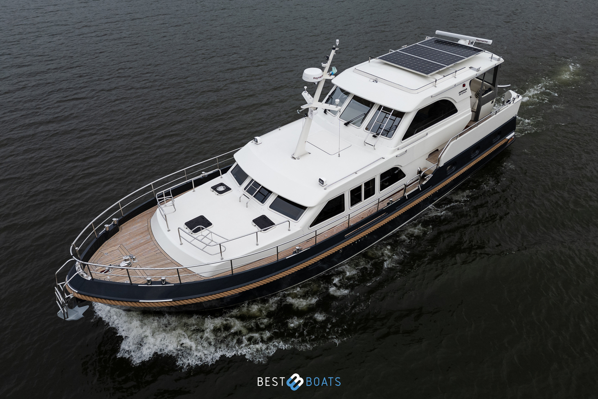foto: 84 Linssen Grand Sturdy 500 AC Wheelhouse Long Top
