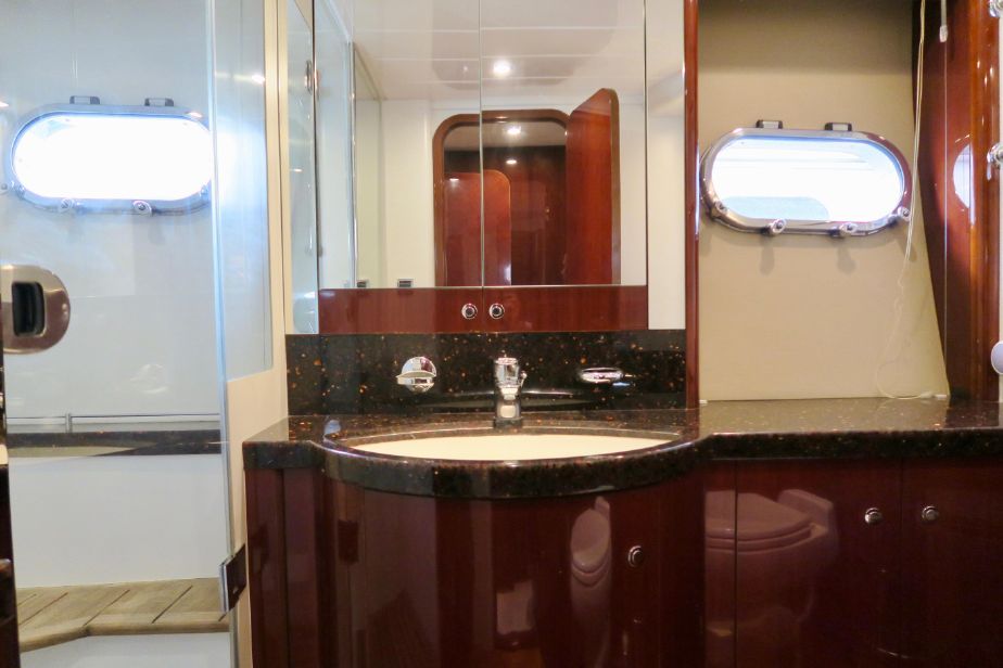 foto: 28 Princess 67