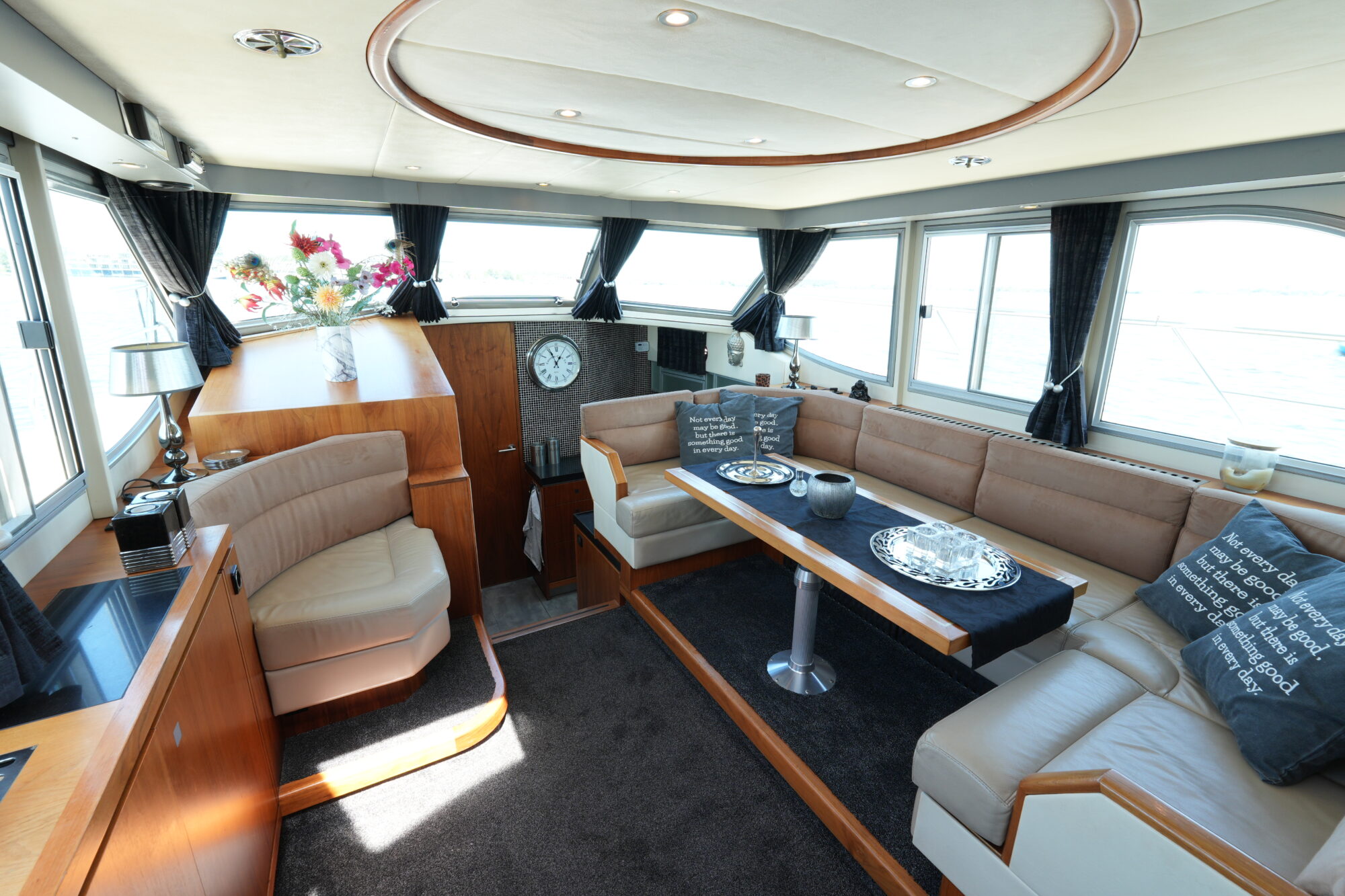 foto: 36 Vivante Vivante 42 AK