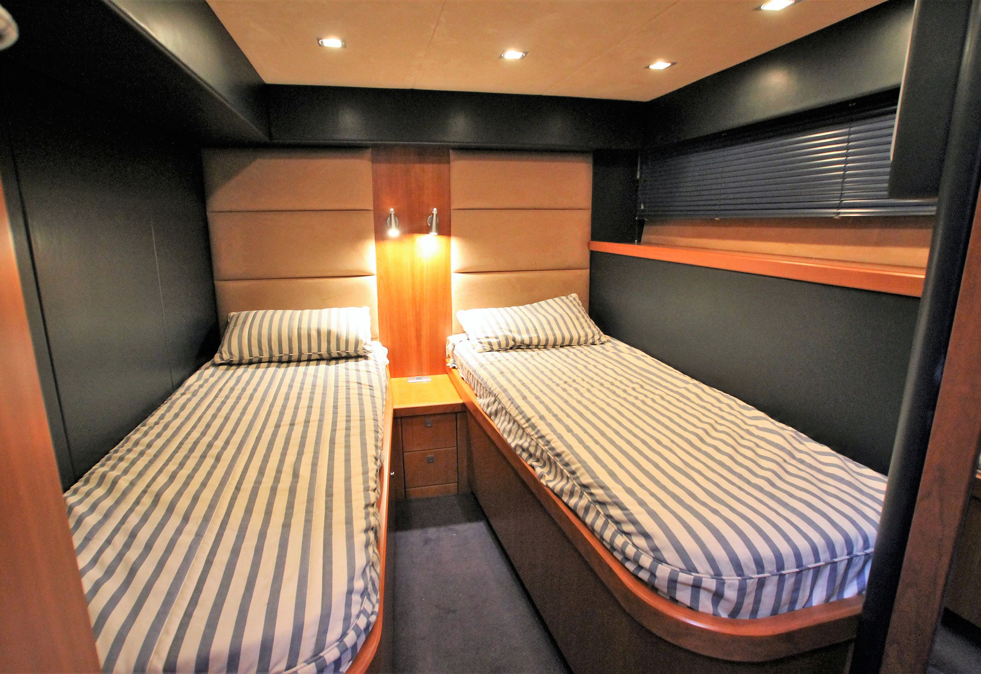 foto: 15 Sunseeker Portofino 53