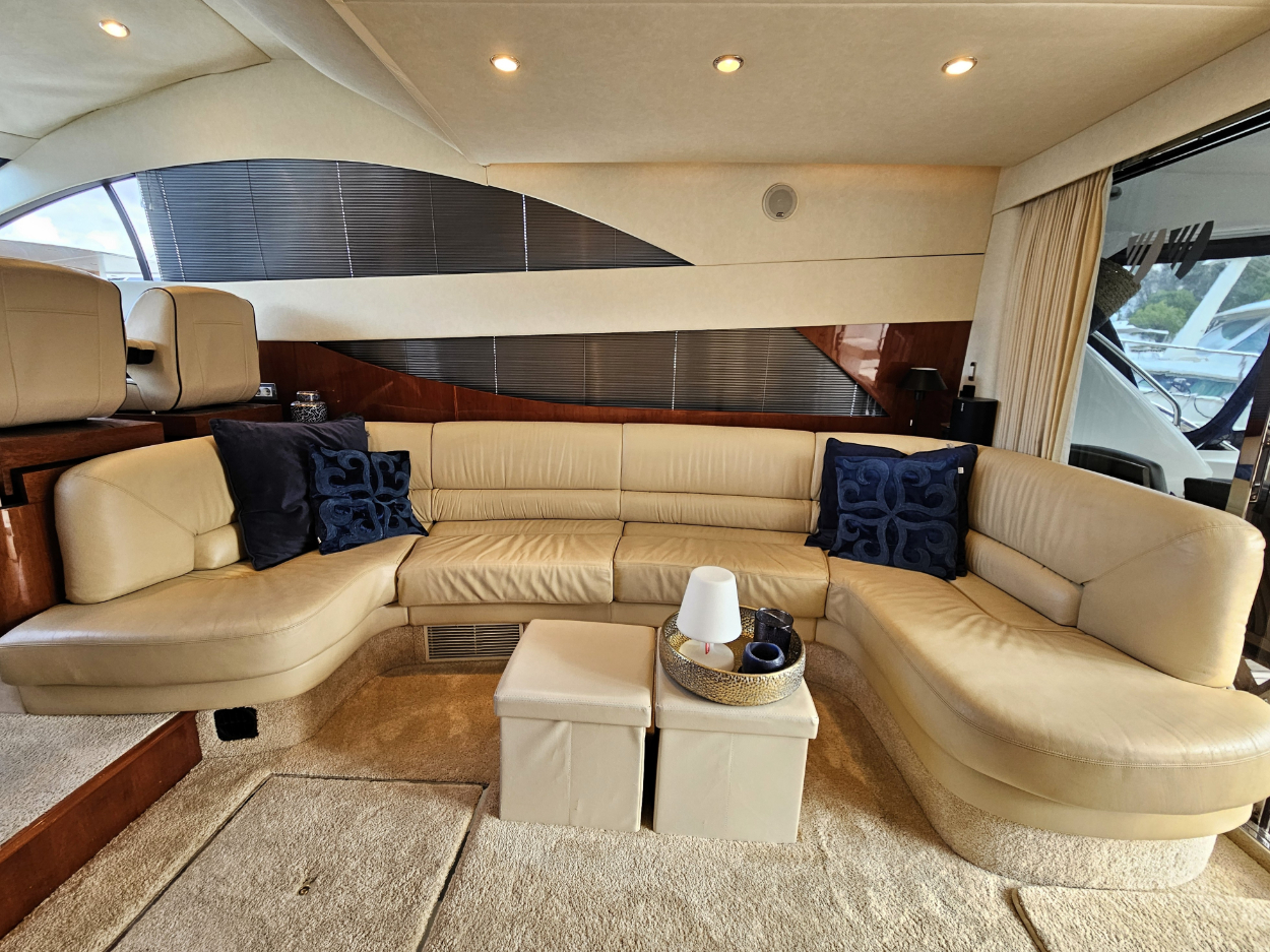 foto: 28 Fairline Phantom 50