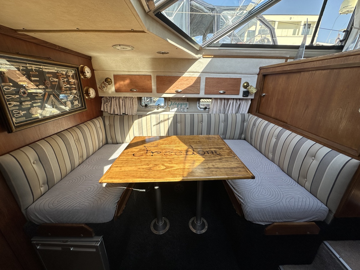 foto: 27 Fairline  31 Corniche 