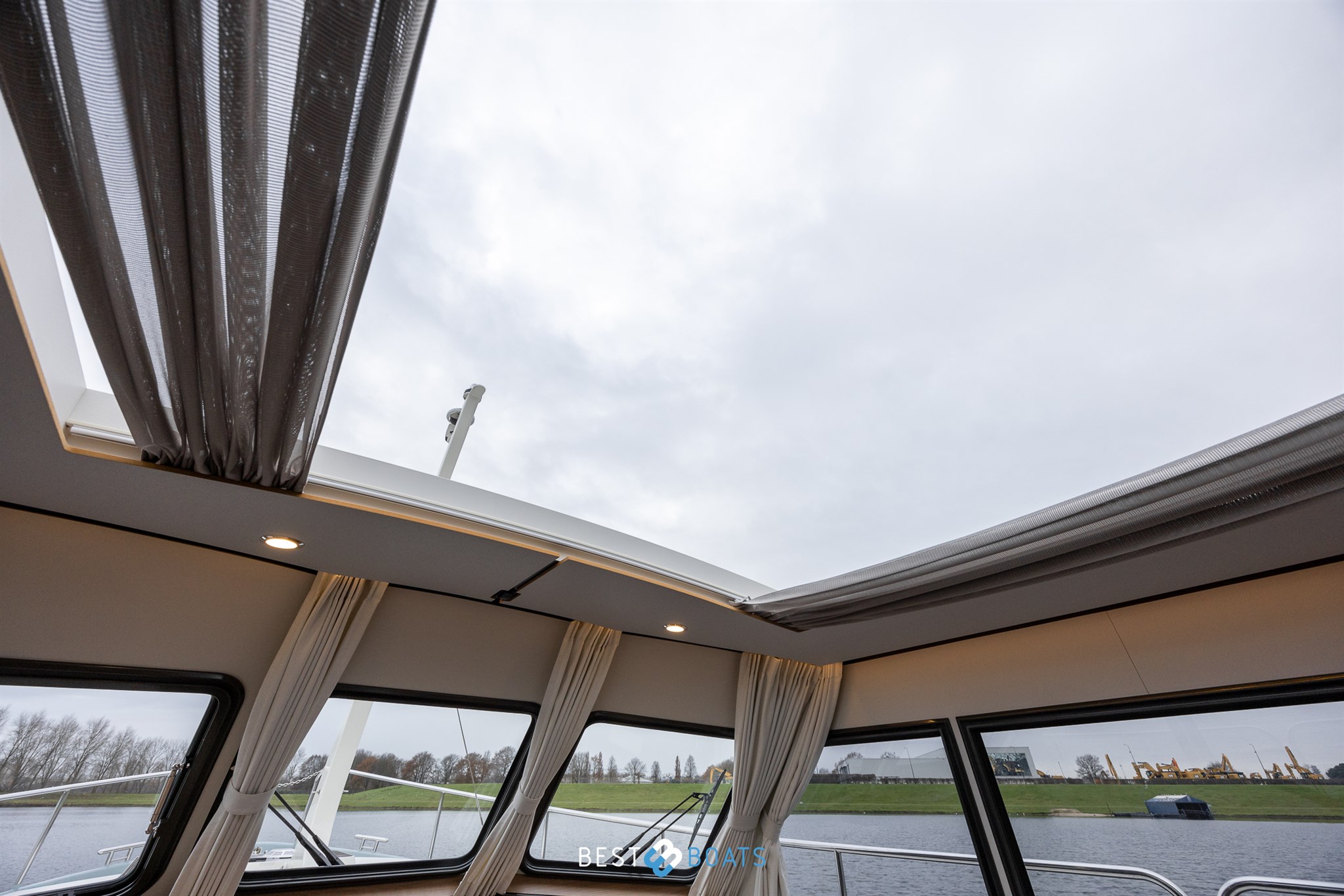 foto: 29 Linssen 30 SL Sedan