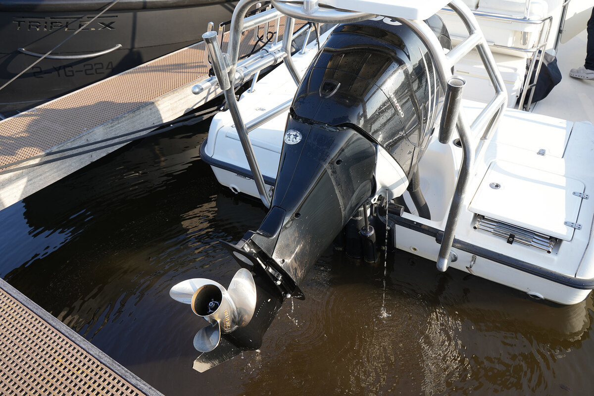 foto: 21 Boston Whaler 230 Dauntless