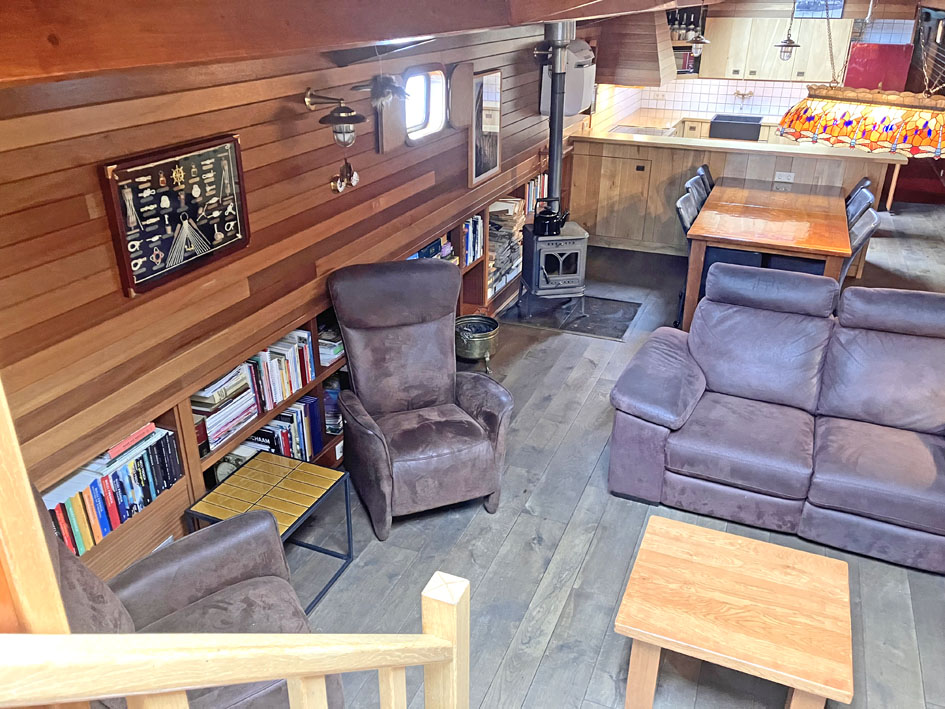 foto: 34 Spits B&B Varend Woonschip 39.09 met CvO