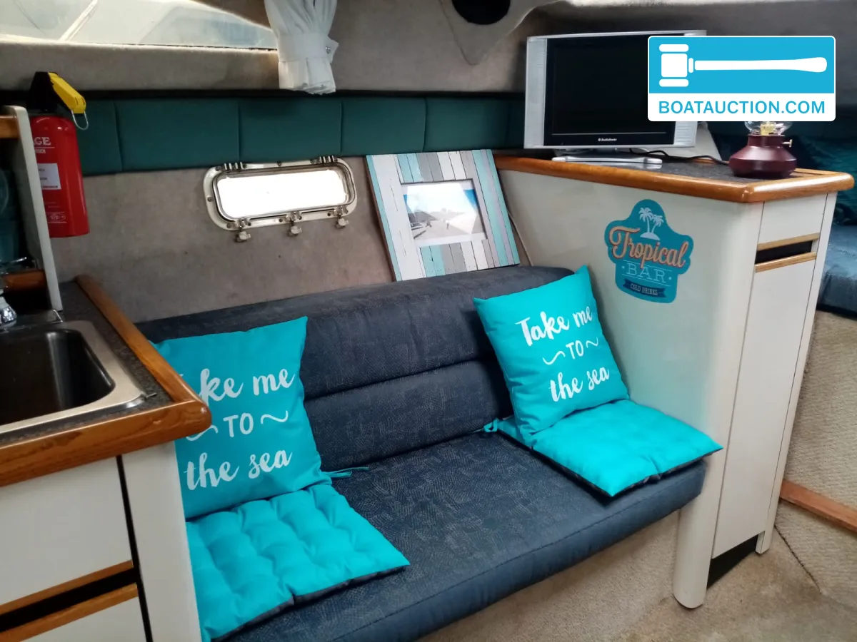 foto: 15 Bayliner 2655 wide body