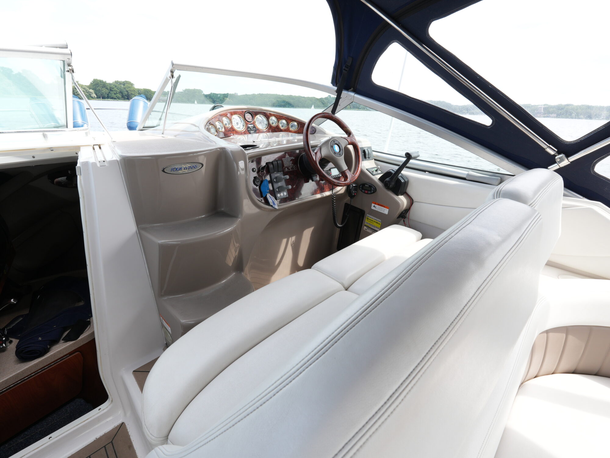 foto: 21 Four Winns Four Winns 248 Vista