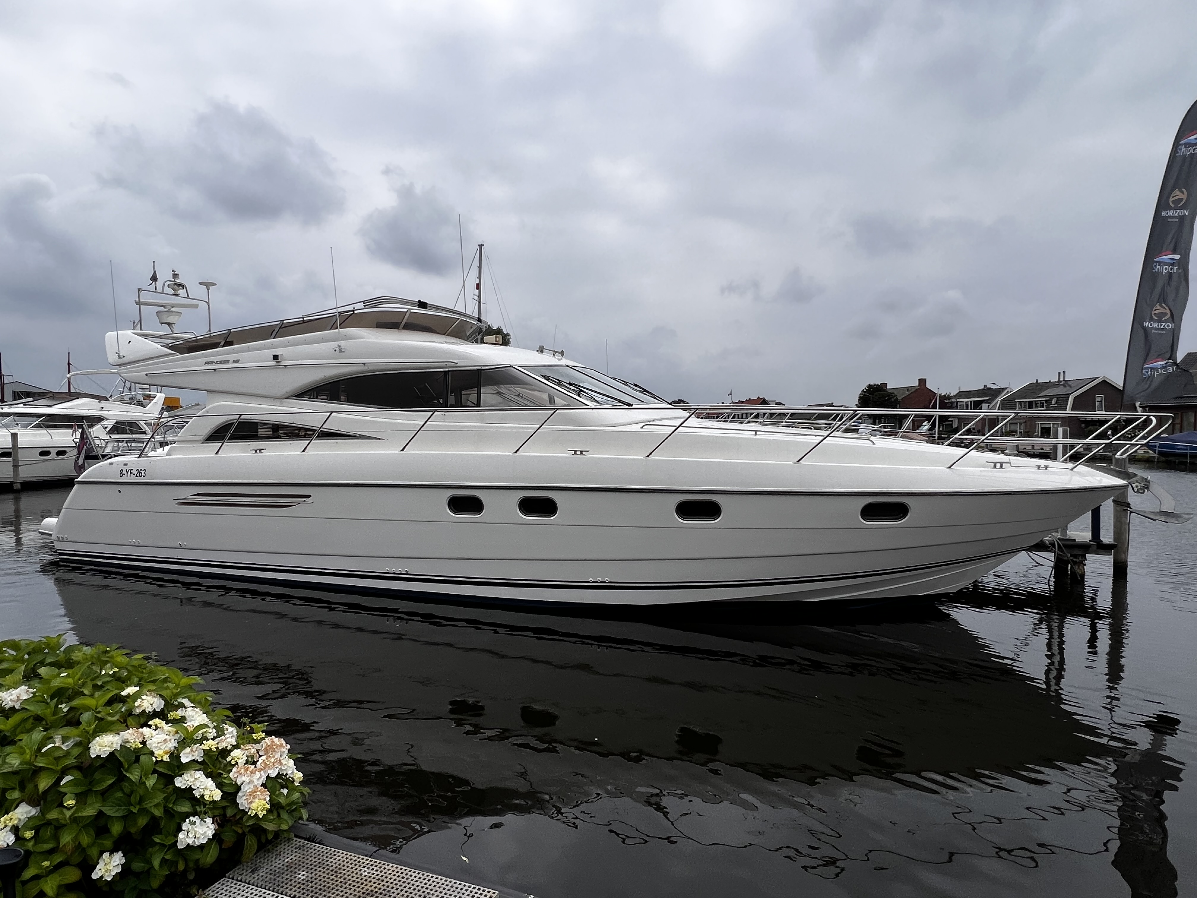 foto: 27 Princess 56