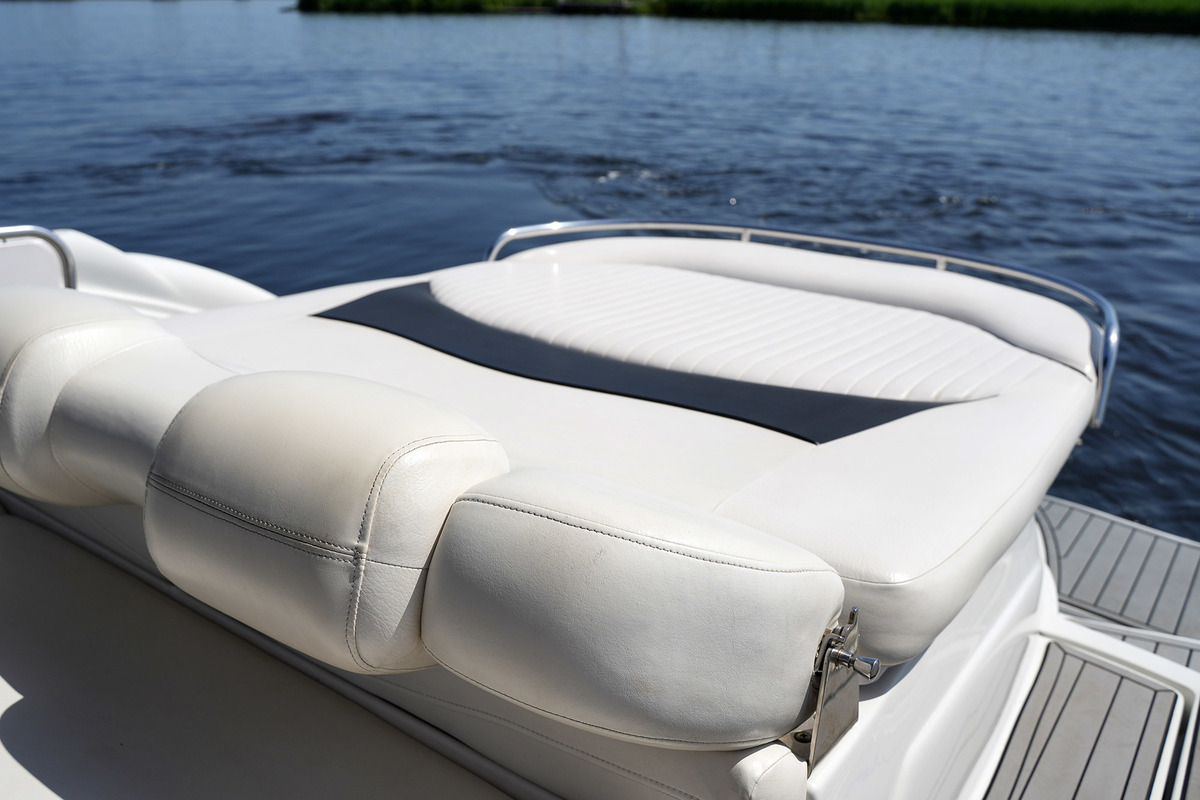 foto: 32 Crownline 315 SCR