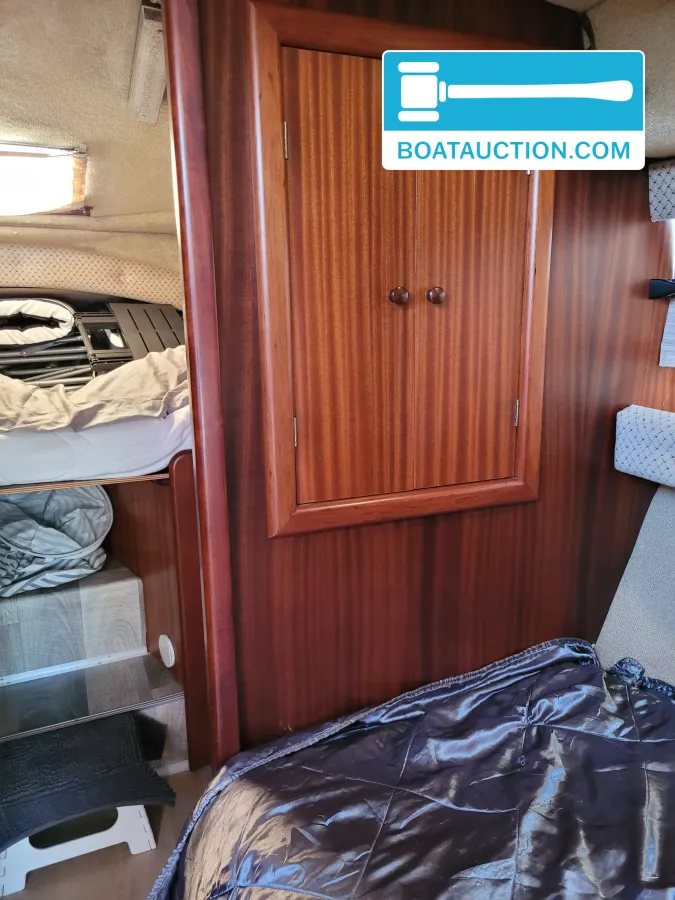 foto: 27 Sealine 305 fly