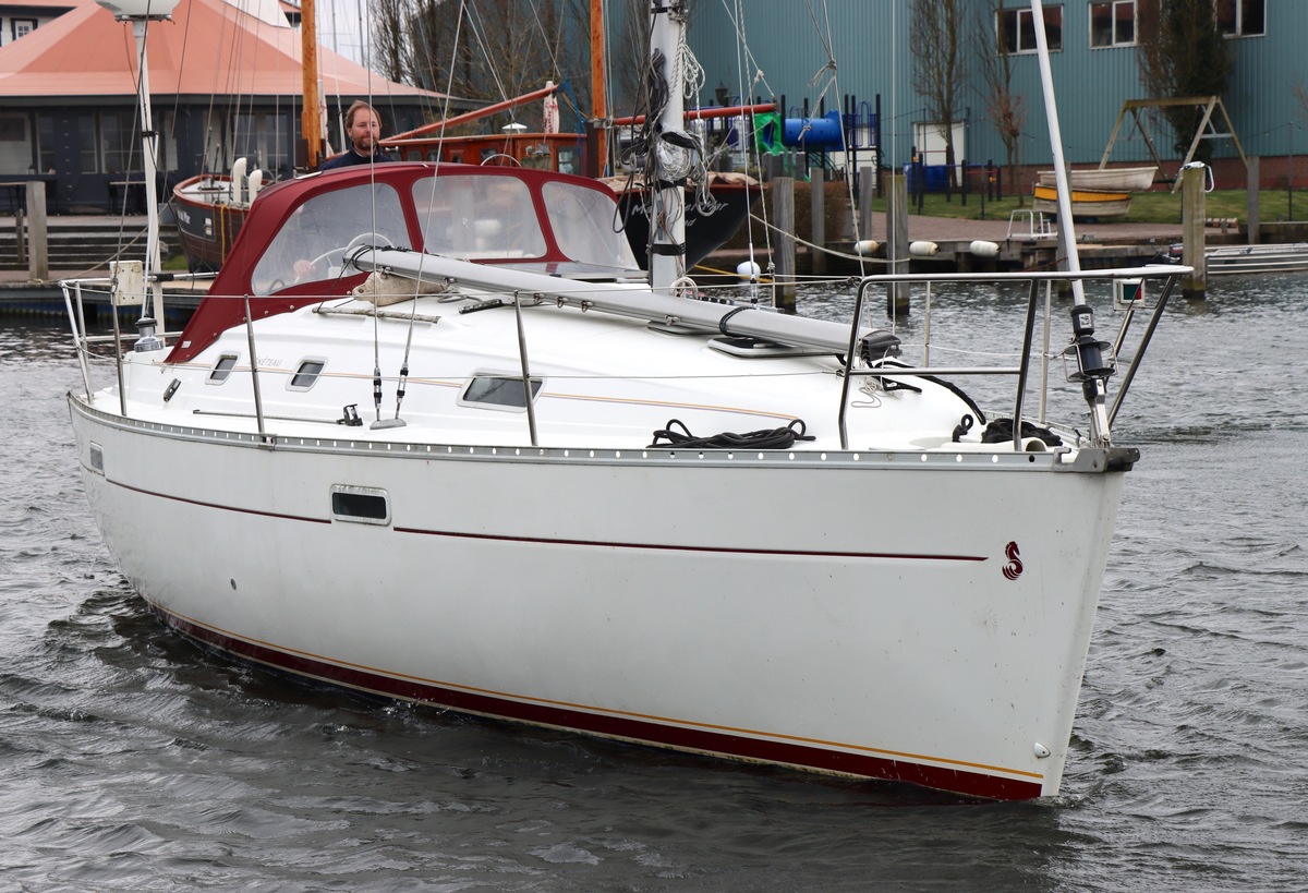 foto: 26 Beneteau Oceanis Clipper 331 Lifting keel