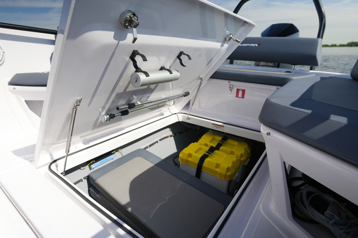 foto: 52 Axopar 25 Cross Bow & Cross Top