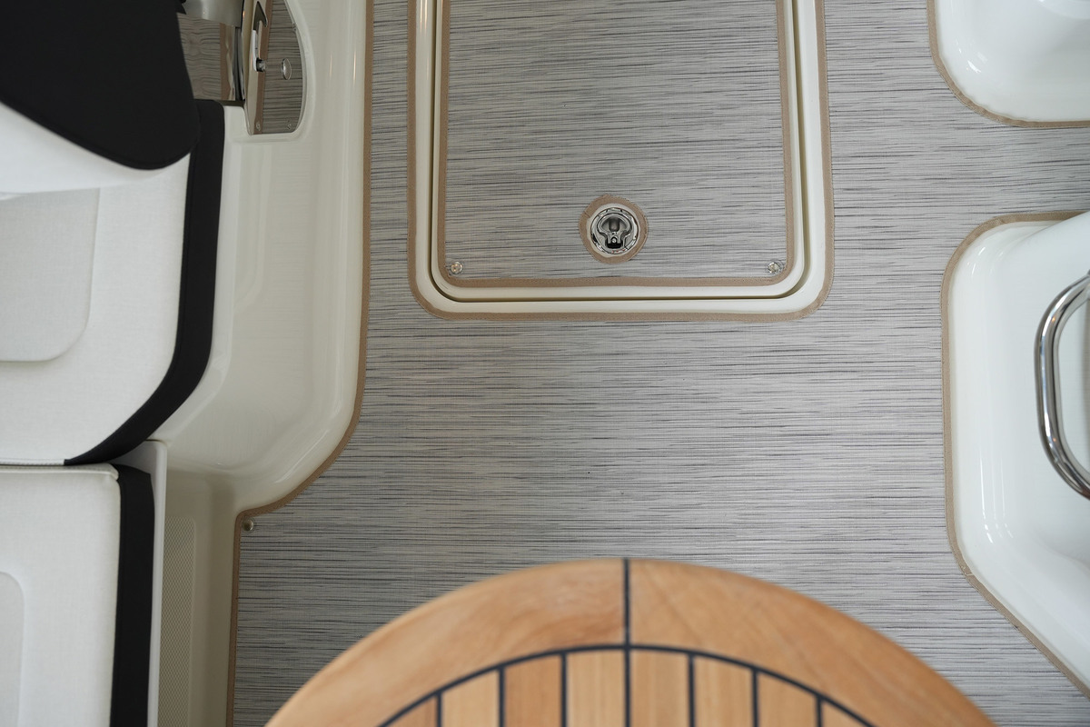 foto: 40 Sea Ray SPX 210 