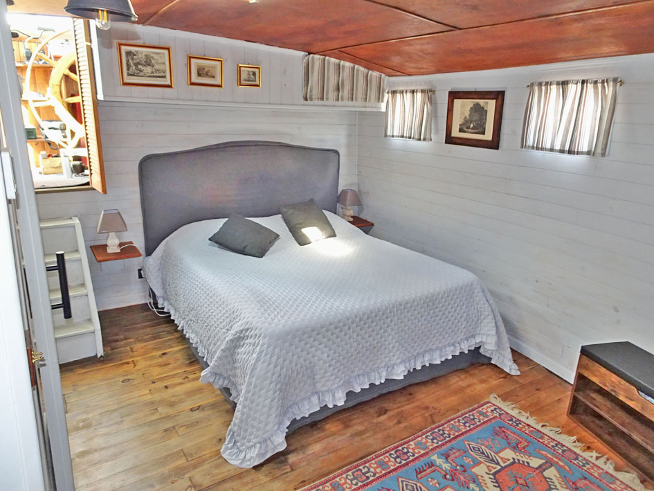 foto: 56 Spits Varend Woonschip 30.53 met UBC