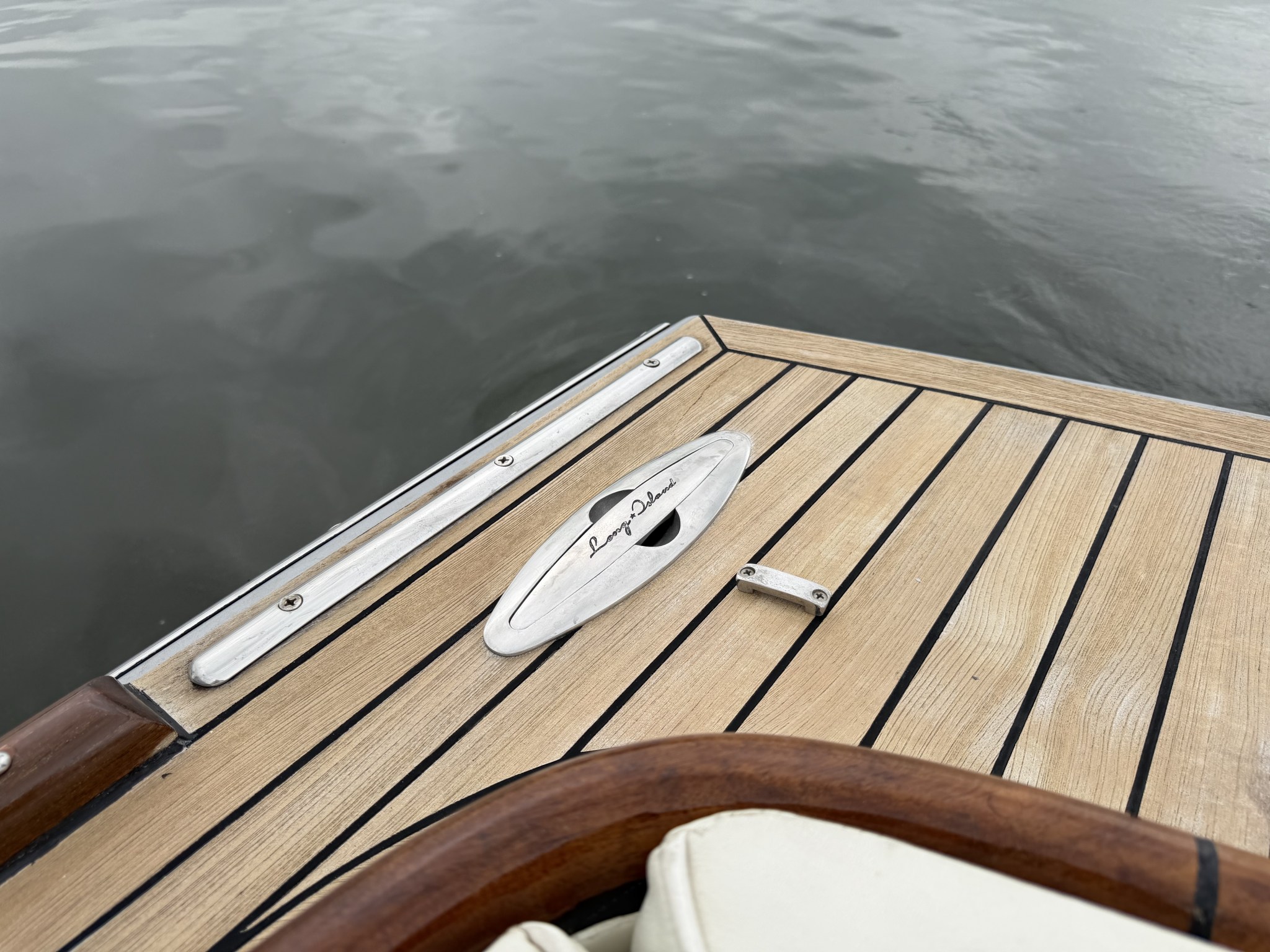foto: 27 Long Island 33 Runabout
