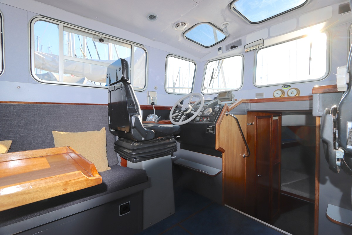 foto: 21 Lochin  333 Workboat