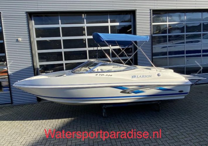 hoofdfoto: 1 Larson SENZA 186 BOWRIDER